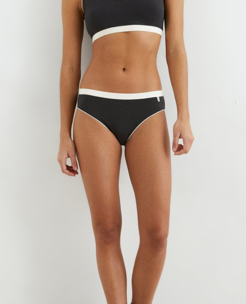 Ladies Mid Rise Contrasting Brief Panty