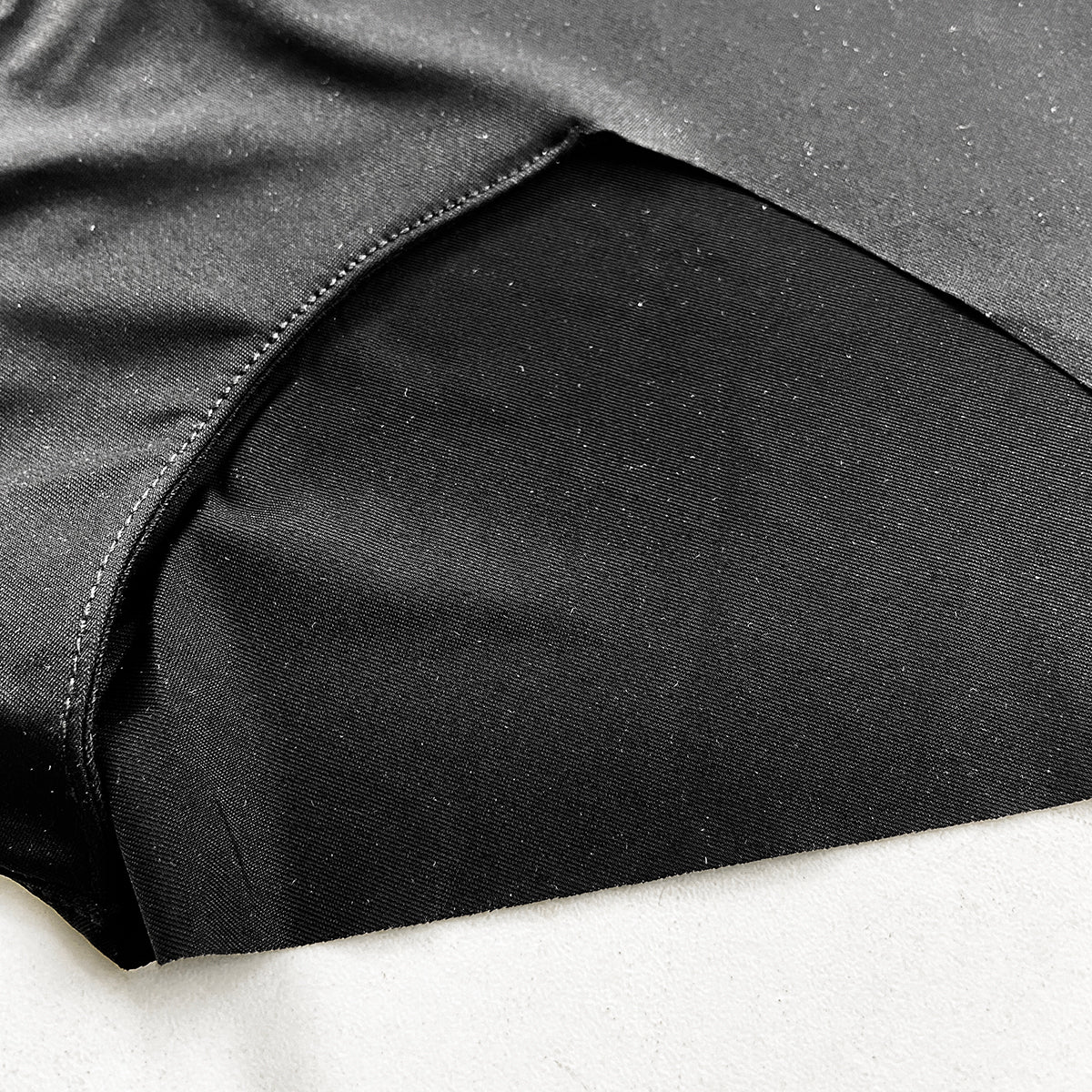 Ladies Mid Rise Seamless Comfort Invisible Shorts