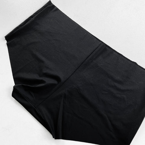Ladies Mid Rise Seamless Comfort Invisible Shorts